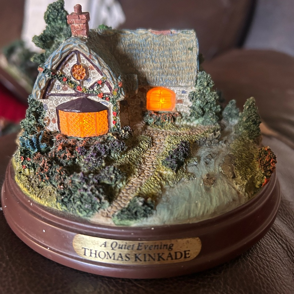 Vintage Thomas Kinkade Illuminated Cottage “A Quiet Evening” Collectible